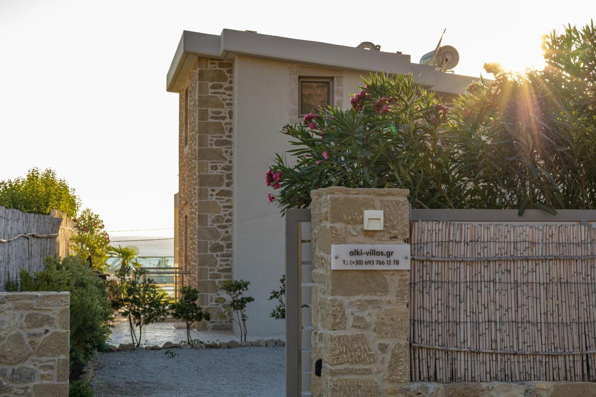 Alki Collection -luxury Sea View -breakfast Included-falasarna *